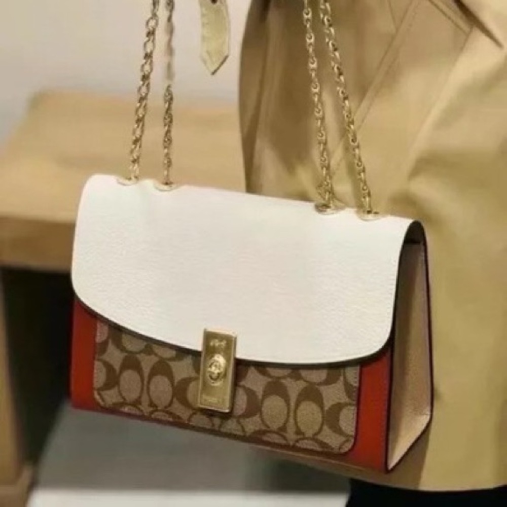 Coach Lane Shoulder Bag In Blocked/Colorblock Signature Canvas